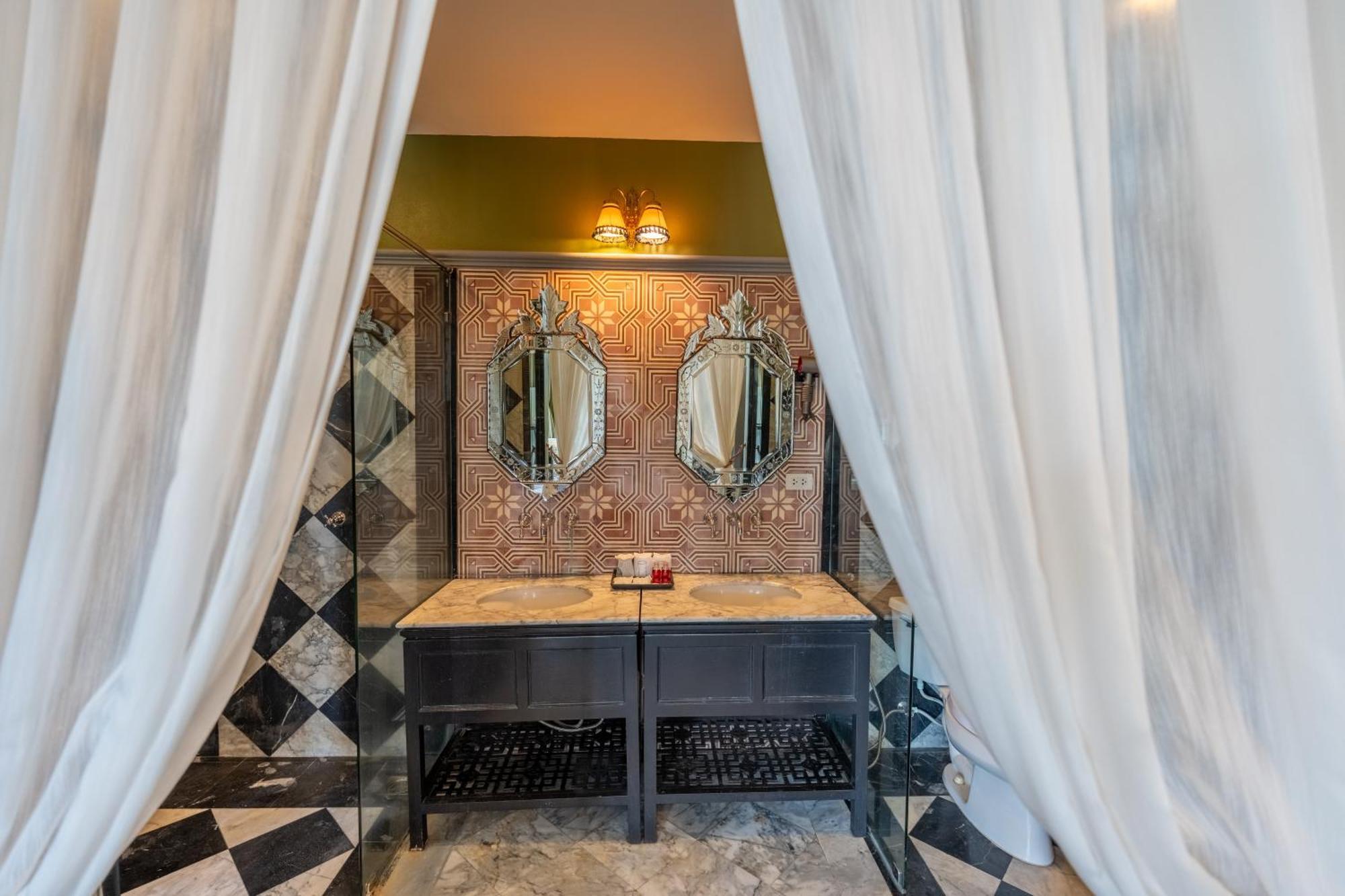 See Sea Villa Phuket Sha Patong Extérieur photo