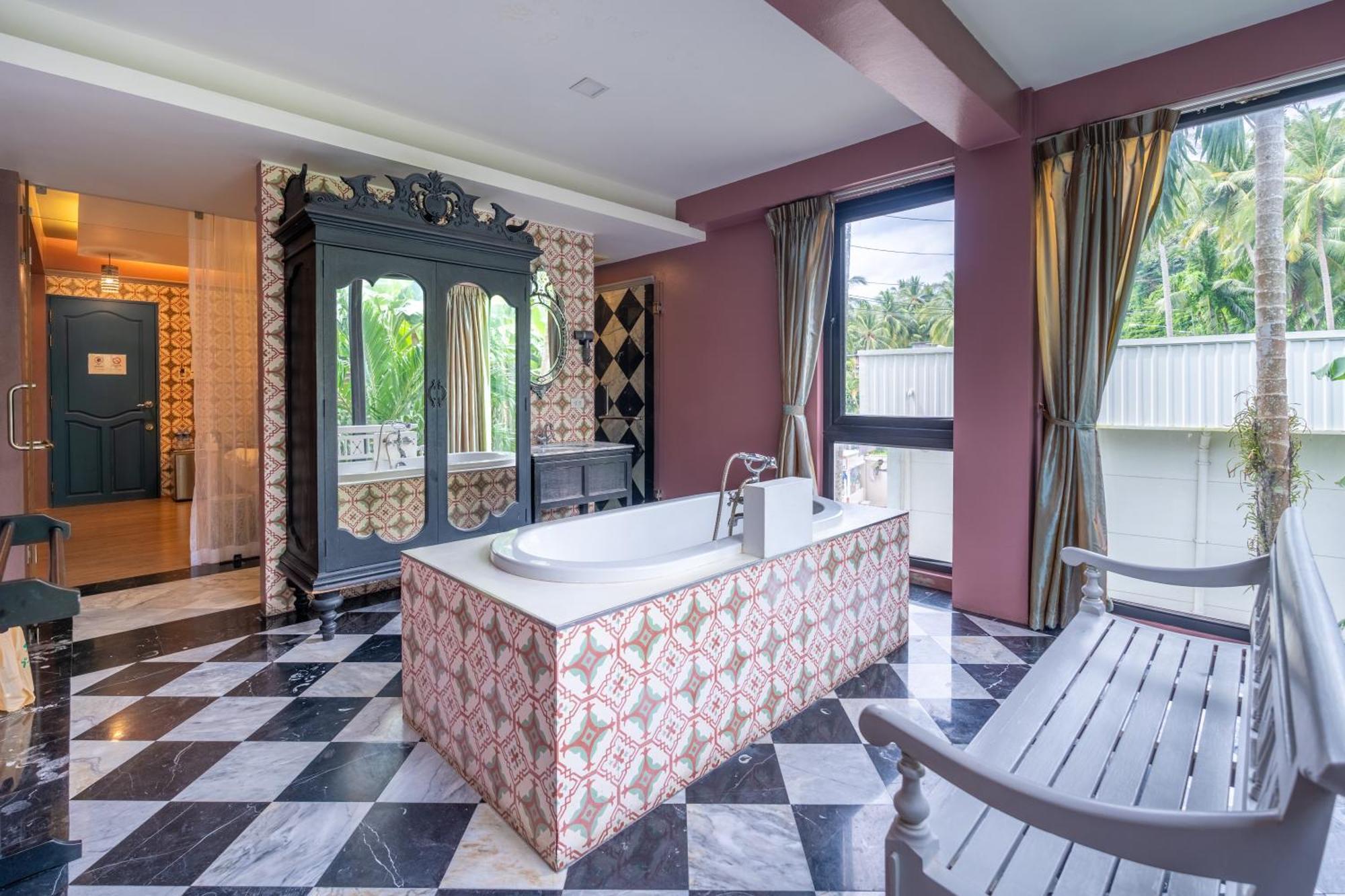 See Sea Villa Phuket Sha Patong Extérieur photo